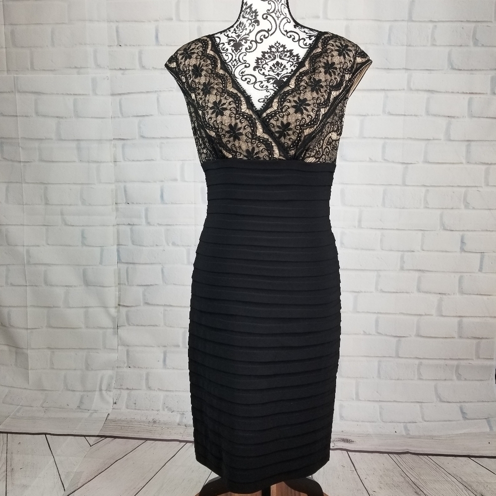 Dressbarn sz 8 sleeveless stretch zip back dress